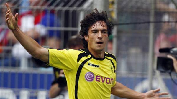 20. Mats Hummels - Borussia Dortmund