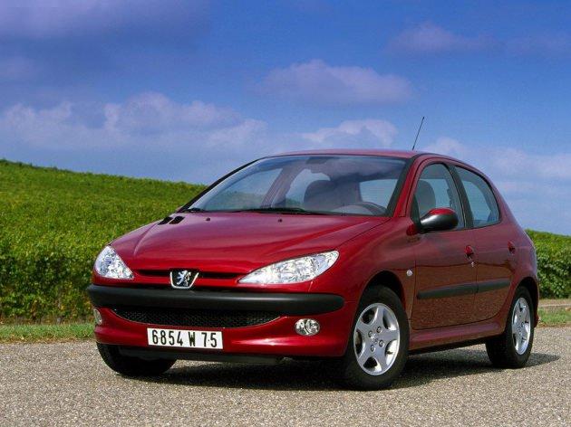 <p>8. Peugeot 206 1.4 Comfort 26.500 TL</p>