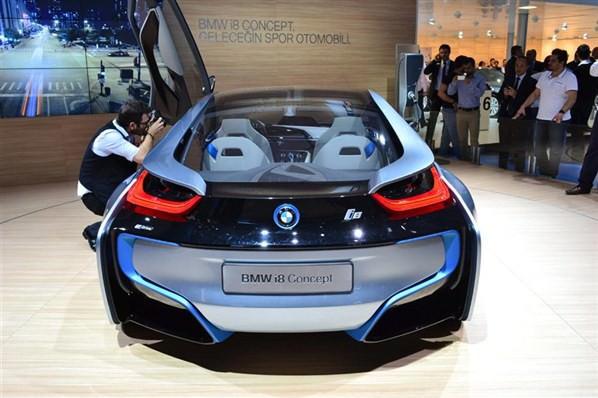   BMW i8 konsept otomobil