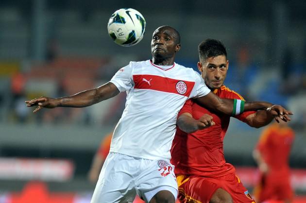 ISAAC PROMISE (ANTALYASPOR) 7 sezondur ülkemizde top koşturan ve artık bizden biri olan Isaac Promise, Manisaspor'dan Antalyaspor'a transfer oldu.