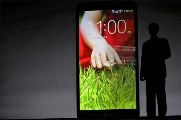 <p>LG G2 Telefon, değiştirilemeyen 3000 mAh batarya kullanıyor.</p>