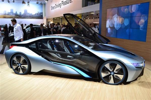   BMW i8 konsept otomobil