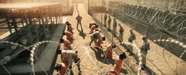 Guantanamo'da sorgulamalar ve işkenceler devam ederken, arka plandaki siyasî entrikalar ve Murat Kurnaz’ın masumiyetinin kanıtlamasına rağmen Alman devletinin, Kurnaz’ın ülkesi Almanya’ya dönmesine izin vermeye yanaşmaması, Başkan Bush dönemindeki insan haklarını ayaklar altına alan tutuklulara ilişkin politikalar bu filmde fazla yer bulmuyor. Schaller’in tüm çıplaklığı ile perdeye yansıttığı, Guantanamo tutuklularına reva görülen ve günbegün devam eden kötü muameleler… Oyuncuların gerçek bir olayı canlandırırken gösterdikleri yüksek performans nedeniyle film daha derin bir boyut kazanıyor.