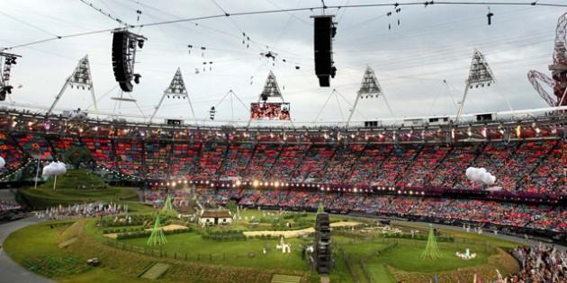 -Londra Olimpiyatları, İngiltere'nin başkenti Londra'daki 80 bin kişilik Olimpiyat Stadı'nda gerçekleştirilen törenle başladı… Başbakan Recep Tayyip Erdoğan da açılış törenini izledi. Törende Türk Bayrağı'nı milli voleybolcu Neslihan Darnel taşıdı… Oyunlara 16 branşta toplam 114 sporcuyla katılan Türkiye, oyunları 2 altın, 2 gümüş ve 1 de bronz olmak üzere toplam 5 madalyayla kapadı.