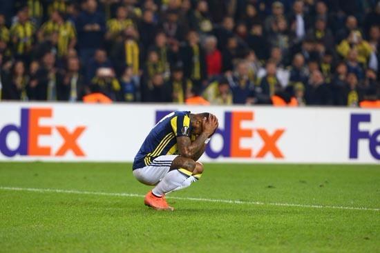 <p><strong>'Skrtel'e sahada yanıt verdi'</strong></p>

<p>Rus eski milli futbolcu Ruslan Nigmatullin, Fenerbahçeli Martin Skfrtel'in 'Türkiye ligi Rusya liginden daha iyi' sözleriyle ilgili açıklama yaptı, "Krasnodar Skrtel'e sahada yanıt verdi" ifadesini kullanarak şunları söyledi:<br />
<br />
"Sanırım Skrtel bunları söylerken kurnazca davrandı. Türkiye'den Rusya'ya gelse tersi şeyler söylerdi".</p>
