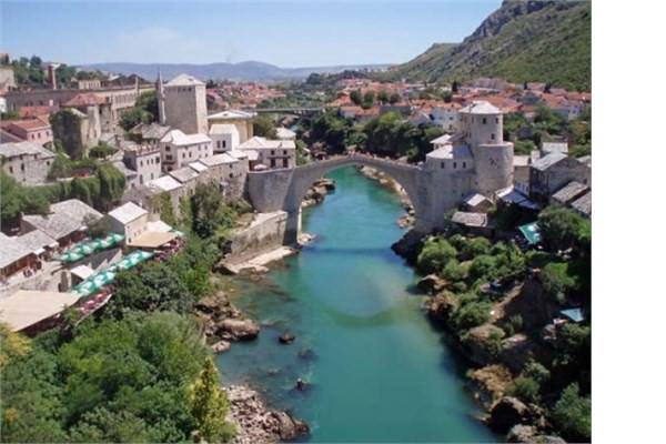 <p>Bosna-Hersek</p>