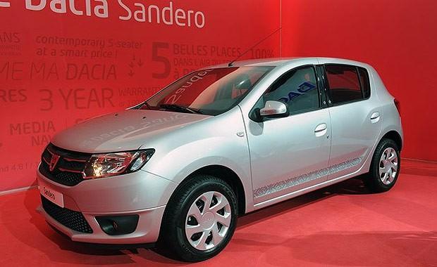 <p>Dacia Yeni Sandero (Ambiance 1.2 16V 75 bg) 24 bin 490 TL</p>
