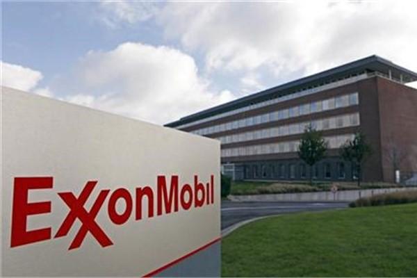 <p>ABD’li enerji devi Exxon Mobile, 2000 yılında ABD’li petrol şirketi Mobil’i 85,1 milyar dolara satın aldı.</p>