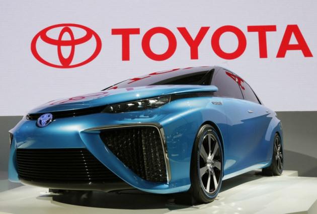 <p><strong>100 TL peşinatla Toyota</strong><br />Toyota Finans Sistemi'nin 100 TL peşinat ile ara öde¬mesiz kampanyası gelen yoğun talep üzerine kasım ayında da devam ediyor. Toyota'nın yenilediği Corol- la modeli 2.000 TL'ye, Yaris 1.750 TL'ye, Hilux 1.600 TL'ye ve Auris modeli 1.500 TL'ye varan İndirimler ile Toyota'nın kasım ayı kampanyasına dahil olurken, Yaris Hybrid modelinde 20.000 TL için 20 ay sıfır faiz kampanyası da kasım ayında sürüyor.</p>