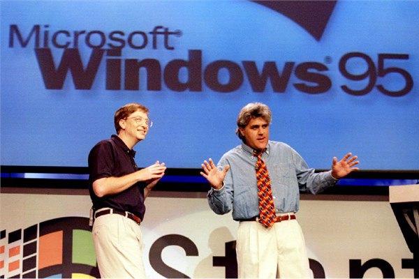 <p><strong>Windows 95</strong><br />Windows 95'in lansmanında ünlü komedyen Jay Leno da sahne aldı.</p>