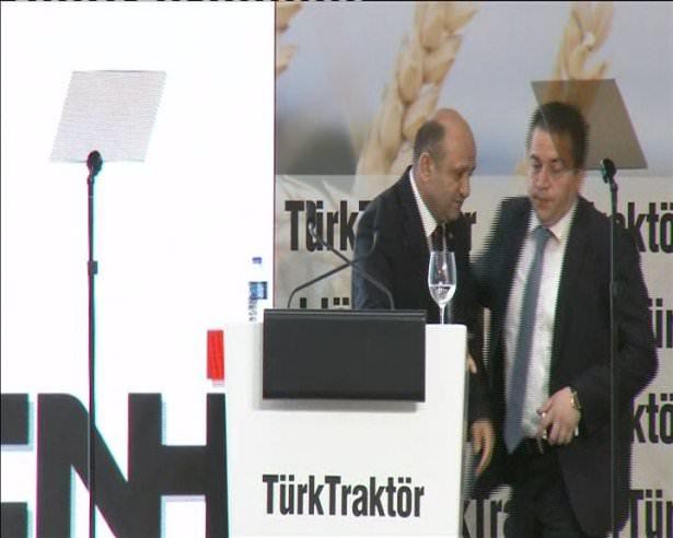 <div>Bilim Sanayi ve Teknoloji Bakanı Fikri Işık bir açılış sırasına fenalaştı. Bakan Işık tören alanında bulunan ambulansta tedavi altına alındı.</div>

<div> </div>
