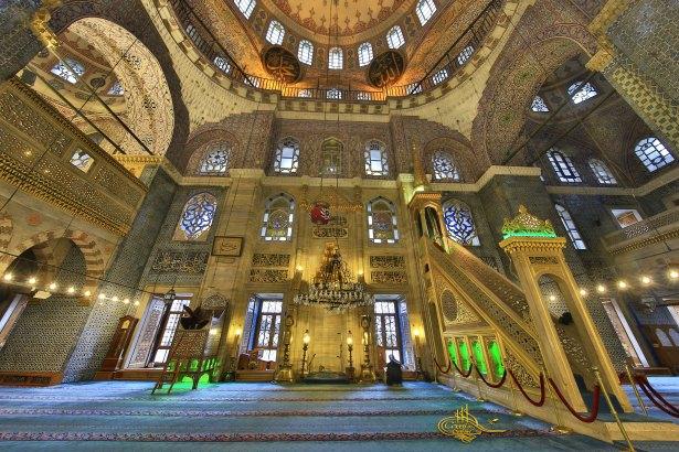 <p>Yeni Cami İç 1597-1665</p>
