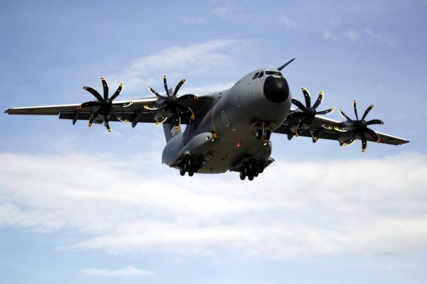 <p><strong>A400M Ulaştırma Uçağı: </strong>1.7 milyar dolarlık proje, TSK'nın nakliye çalışmalarında önemli kolaylıklar sağlayacak.</p>