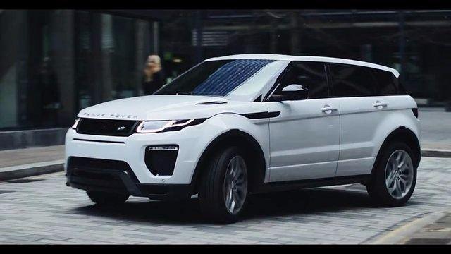 <p><strong>RANGE ROVER EVOQUE </strong><br />
2011'den bu yana değişen tasarımıyla görünümü güncellenen Evoque, yeni sezonda yollarda.</p>