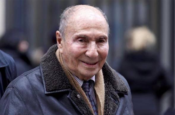 <p>7. Serge Dassault<br />
<br />
Ülke: Fransa<br />
<br />
Serveti: 16.3 milyar dolar</p>