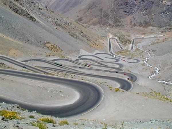 <p>Burayı görmek isteyen turistler için, her gün otobüsler geliyor</p>
<p> </p>