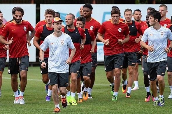 <p><strong>SİSTEMİ BELLI: 4-3-3</strong></p>
<p>Galatasaray'a hücum futbolu oynatmak istediğini belirten Riekerink, taktiksel dizilişini 4-3-3 olarak planladığını aktardı.</p>