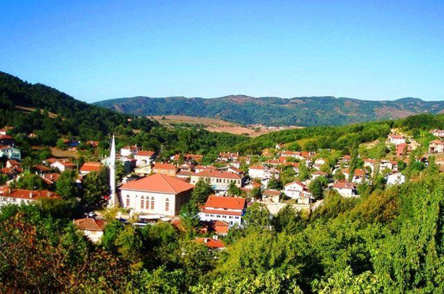 <p><strong>Yalova</strong></p>
<p>2015 nüfusu: 233.009 kişi.</p>
<p>2016 nüfusu: 241.665 kişi.</p>
<p>Değişim(%): 3,71</p>