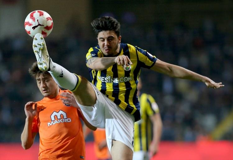 <p>Ozan Tufan</p>
