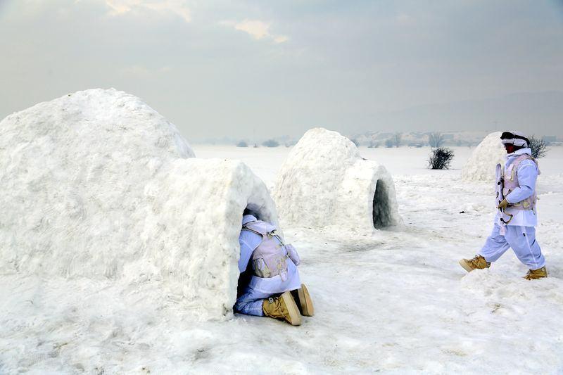 <p>Kayseri 1. Komando Tugayı ile Bolu 2. Komando Tugayı İç Güvenlik Harekâtı bölgesine 3 yıl aradan sonra bu yıl yaz aylarında dönmüştü. Bölgede, Hakkâri 5. Komando Tugayı, Tunceli 4. Komando Tugayı, Siirt 3. Komando Tugayı ile Şırnak Çakırsöğüt Jandarma Komando Tugayı konuşlu bulunuyor.</p>

<p> </p>
