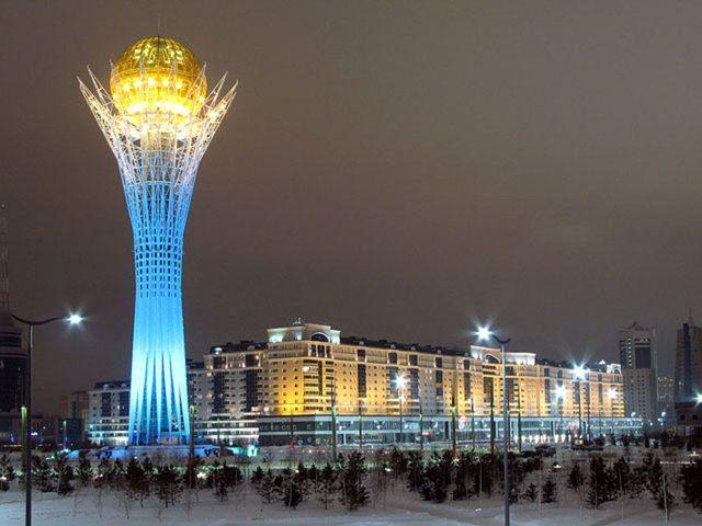 <p>Karasal Alan km²<br />
Kazakistan<br />
2.699.700</p>