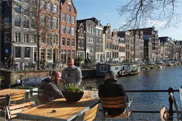 <p>13. Hollanda</p>
<p>41 bin 527 dolar</p>