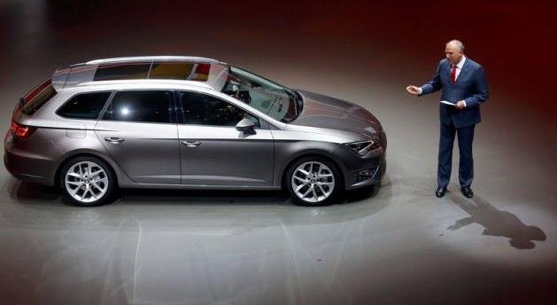 <p><strong>Seat Leon 2.000 TL indi</strong><br />Seat Leon'un, daha dinamik ve sportif versiyonu Le¬on SC simdi indirimli fiyatlarla alınabiliyor. Türki¬ye'de 1.2 TSİ 105 hp DSG Style, 1.4 TSİ 140 hp FR ve 1.6 TDI CR 105 hp DSC Style motor seçenekleriyle satılan Leon SC'ye kampanya süresince 2.000 TL'ye varan indirimle sahip olmak mümkün.</p>