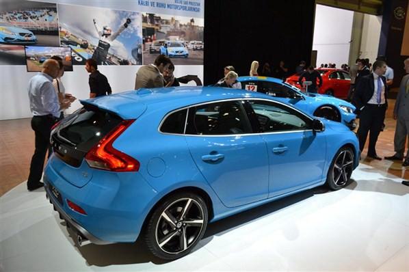   Volvo V40 T5 R Design
