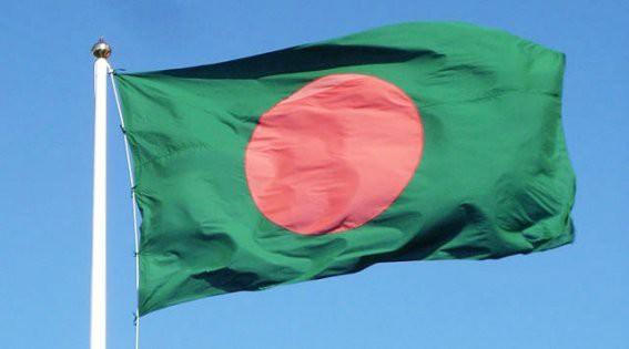 <p>BANGLADEŞ = AMAZON Amazon, Bangladeş‘li müşterilerine de satış yapıyor ancak ülkenin yerli halkı Amazon‘dan çok fazla alışveriş yapmıyor. Amazon‘un değeri 81 milyar Euro. Bangladeş‘in yıllık geliri ise 80 milyar Euro.</p>