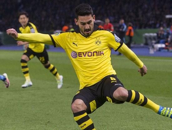 <p><strong>İlkay Gündoğan (Orta saha)</strong><br />
<br />
Borussia Dortmund ==> Manchester City Tahmin edilen bonservis bedeli 25 milyon euro (henüz resmen açıklanmadı)</p>