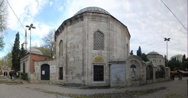 <p>Siyavuş Paşa Türbesi</p>
<p>Cami Kebir Caddesi - Eyüp</p>