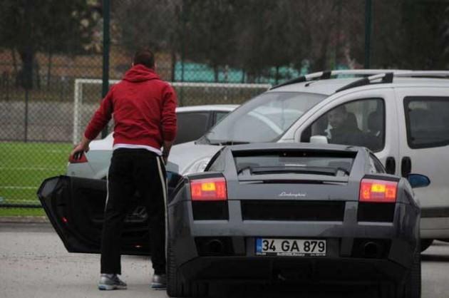 <p>Batuhan Karadeniz-Lamborghini</p>