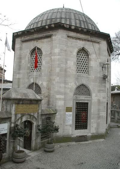 <p>Sokullu Mehmed Paşa Türbesi</p>
<p>Cami Kebir Caddesi - Eyüp</p>