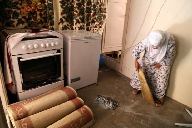 <p>Sur ilçemizde yapılan çalışmalar sonucunda huzur ve sükunetin sağlanması üzerine 07.09.2015 Pazartesi günü saat 06.00’dan itibaren sokağa çıkma yasağı kaldırılmış olup, vatandaşlarımıza sokağa çıkma yasağı konusunda göstermiş oldukları duyarlılıktan dolayı teşekkür ederiz."</p>