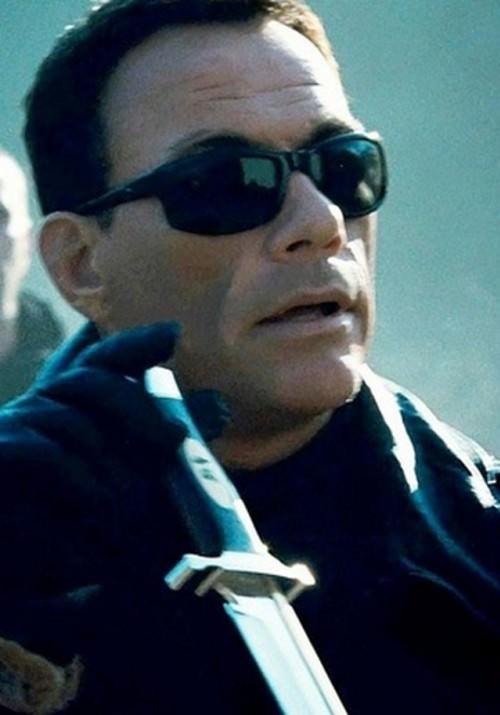 <p>Jean Claude Van-Damme, 52<br />Halk arasında "vurdulu-kırdılı" tabir edilen şiddet dozu yüksek aksiyon filmlerinin değişmez ismi Jean Claude Van-Damme film çalışmalarına tarzından asla taviz vermeden devam ediyor.</p>