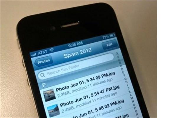 <p><strong>Dropbox</strong><br />
İnternet üzerinden depolama yapmayı sağlayan uygulama hem Apple hem de Android kullanıcıları tarafından ücretsiz indirilebiliyor.</p>
