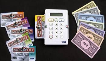 Dünyada bir yılda gerçek paradan daha fazla Monopol parası basılıyor.