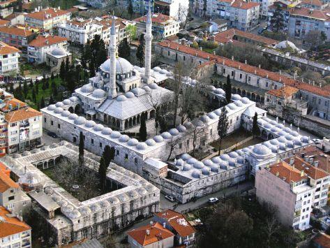 <p>Atik Vâlide Camii (Üsküdar, Üçüncü Murad'ın annesi Nûrbânû Sultan)</p>