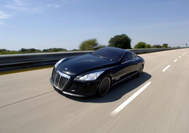 Maybach Landaulet: Menşei Almanya olan otomobil 12 silindir motor ile 620 hp güç üretiyor. 100 kilometre hıza 5,2 saniyede ulaşan otomobilin fiyatı ise 1,4 milyon dolardır.