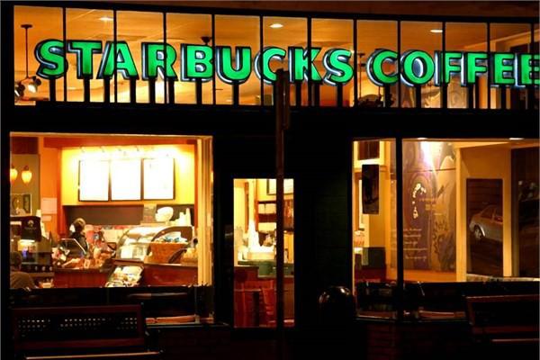 <p>91. Starbucks</p>