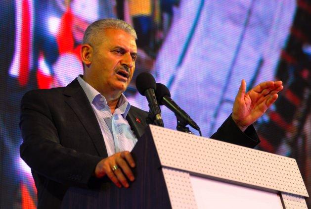 <p>Ulaştırma, Denizcilik ve Haberleşme Bakanı Binali Yıldırım, İstanbul'a yapılacak yeni havalimanı için ihale tarihini 3 Mayıs 2013 olarak açıkladı.</p>