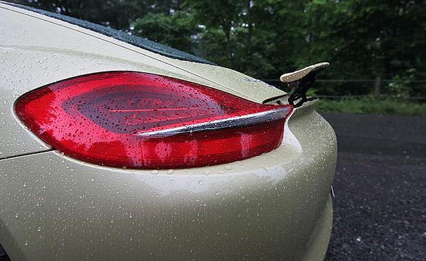 <p>9. PORSCHE BOXSTER SPOYLER TAILLAMPS ENTEGRE</p>