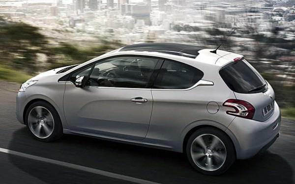 208 modelinde 18.000 bin TL için 18 ay "0" faiz fırsatı sunan Peugeot; 308, 3008, 5008 ve 508 modellerindeyse 20.000 TL için “0” faiz avantajıyla dikkat çekiyor.
