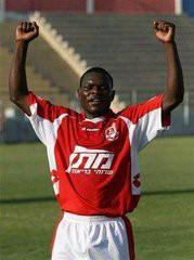 <p><strong>Hapoel Beersheba</strong><br />Yaşı: 28 <br />Ülkesi: Zambiya<br />Kulübü: Hapoel Beersheba <br />Yıl: 2007</p>