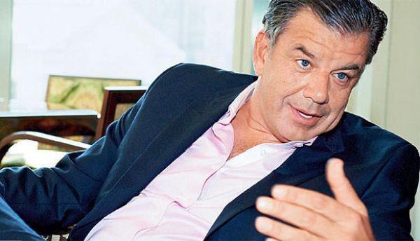 <p>2. Hikmet Ersek Grubu/ Şirketi: Western Union Bilgi: Western Union'un başkanı ve CEO'su. 12 milyar dolar piyasa değerine sahip şirketin tüm dünyadaki stratejisine yön veriyor.</p>