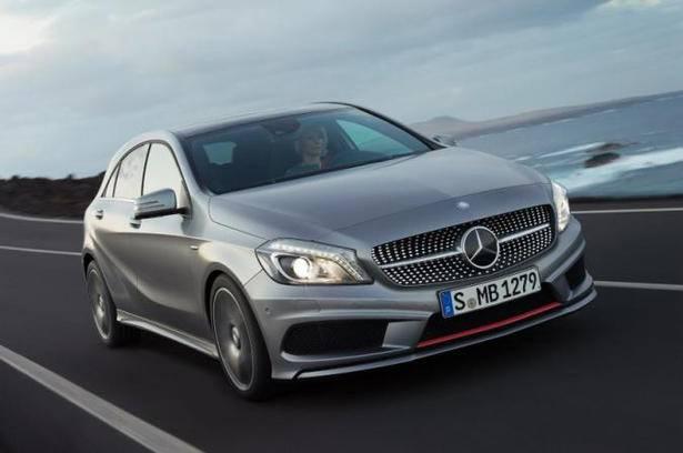 Mercedes: Yeni A ve B serisi 950 TL’den, C 180 1.773 TL’den E, SLK, GLK, M, CLS, GL, G, S ve SL serileriyse 2 bin 620 TL’den başlayan aylık taksitlerle satın alınabiliyor. Yeni hafif ticarisi Citan ise günde 9 TL’den başlayan taksitlerle satılıyor.