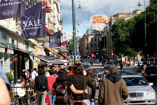 <p>13. Norveç 946,76 dolar</p>