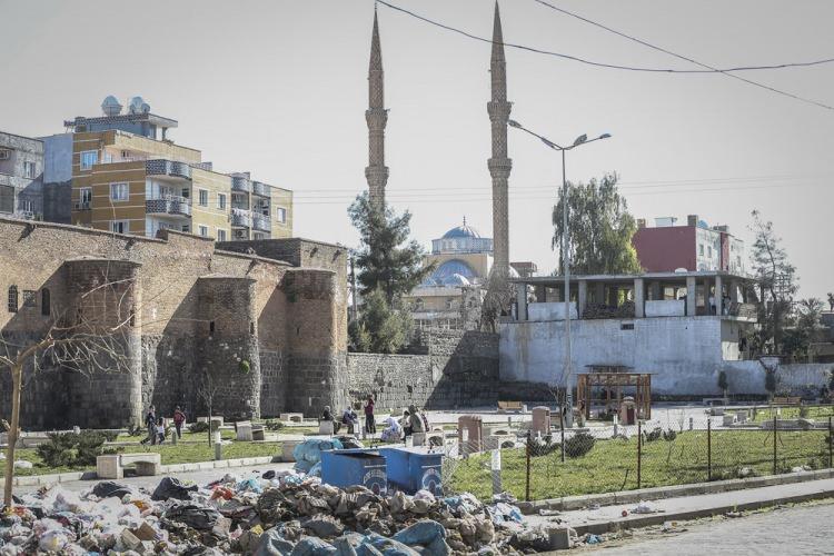 <p> 6- Teşvik sistemi açıklanmasına rağmen birçok maddesi Resmi Gazete'de yayımlanmadı. Bürokrasi hızlandırılacak.</p>