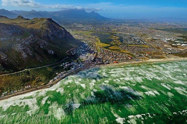 <p>Güney Afrika Cumhuriyeti</p>
<p> </p>
<ul>
</ul>
<ul>
</ul>