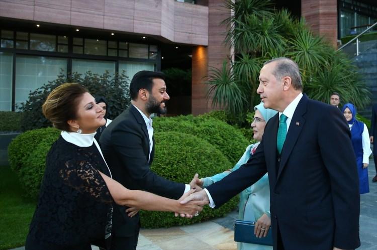 <p>Sibel Can- Alişan</p>
